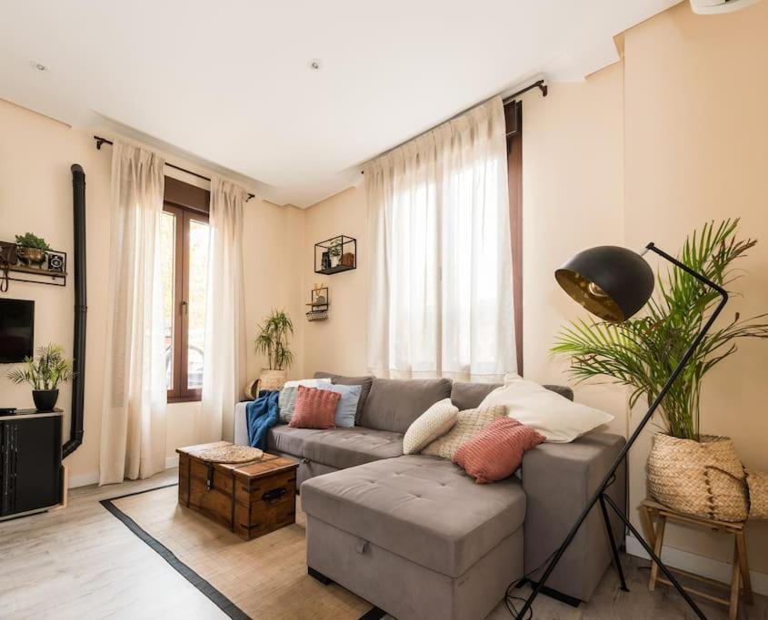 Atico Con Terraza Y Chimenea Junto A Universidad Alcala de Henares Luaran gambar