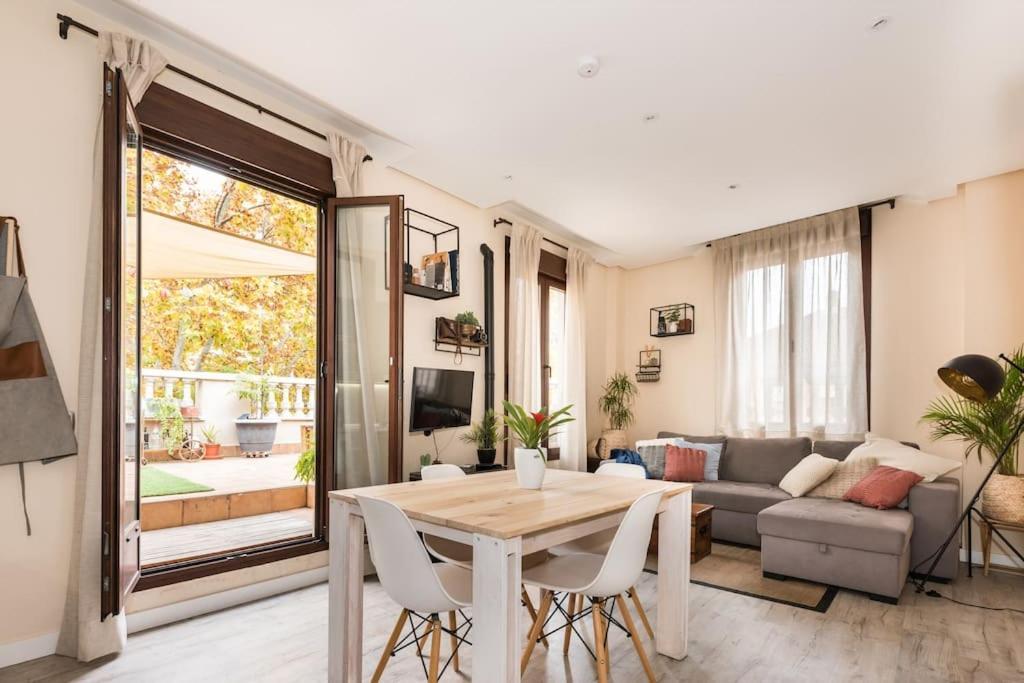 Atico Con Terraza Y Chimenea Junto A Universidad Alcala de Henares Luaran gambar