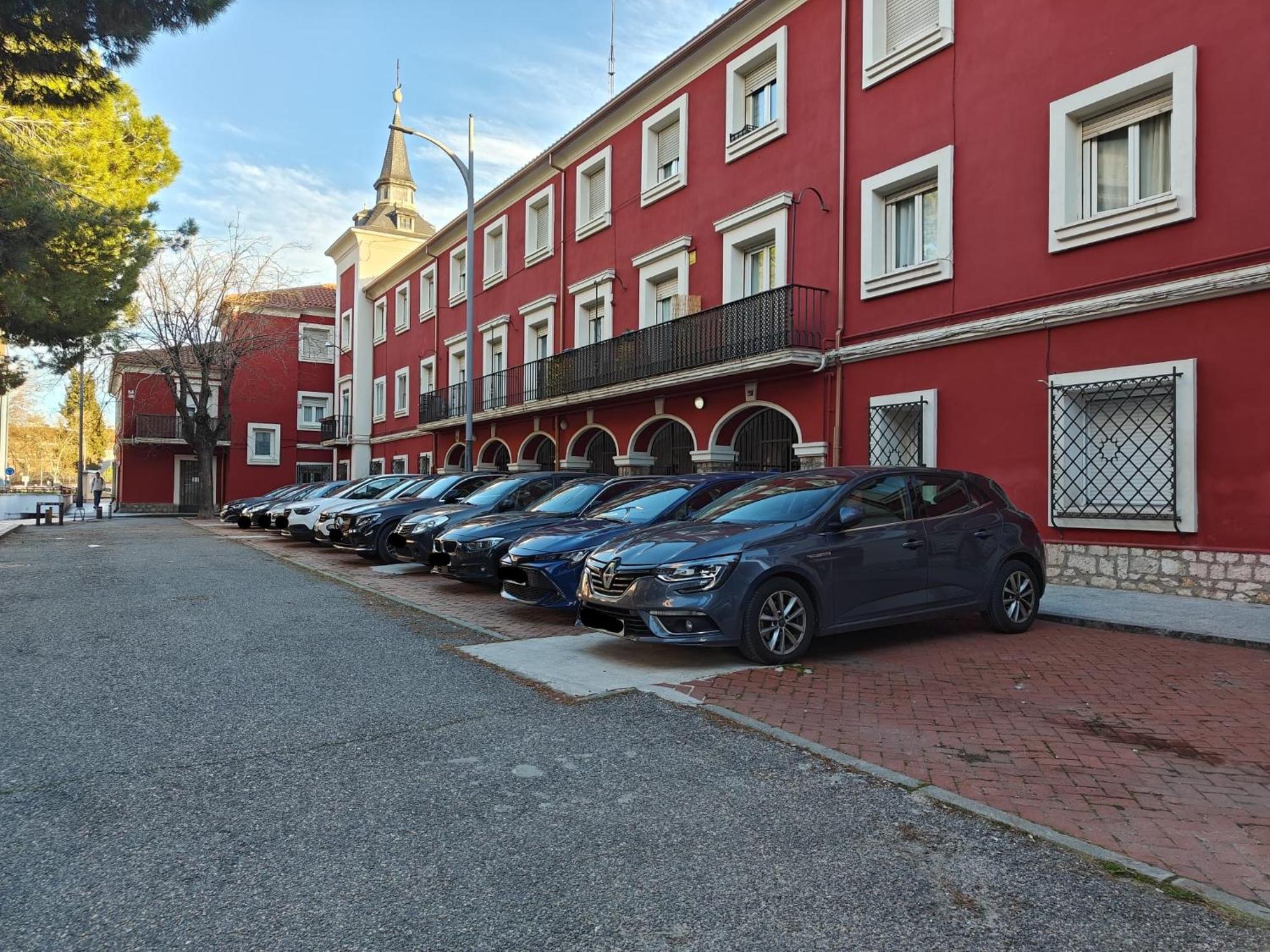 Atico Con Terraza Y Chimenea Junto A Universidad Alcala de Henares Luaran gambar